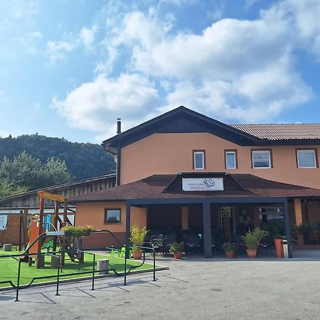 Rooms At Trimcek Sevnica Екстериор снимка